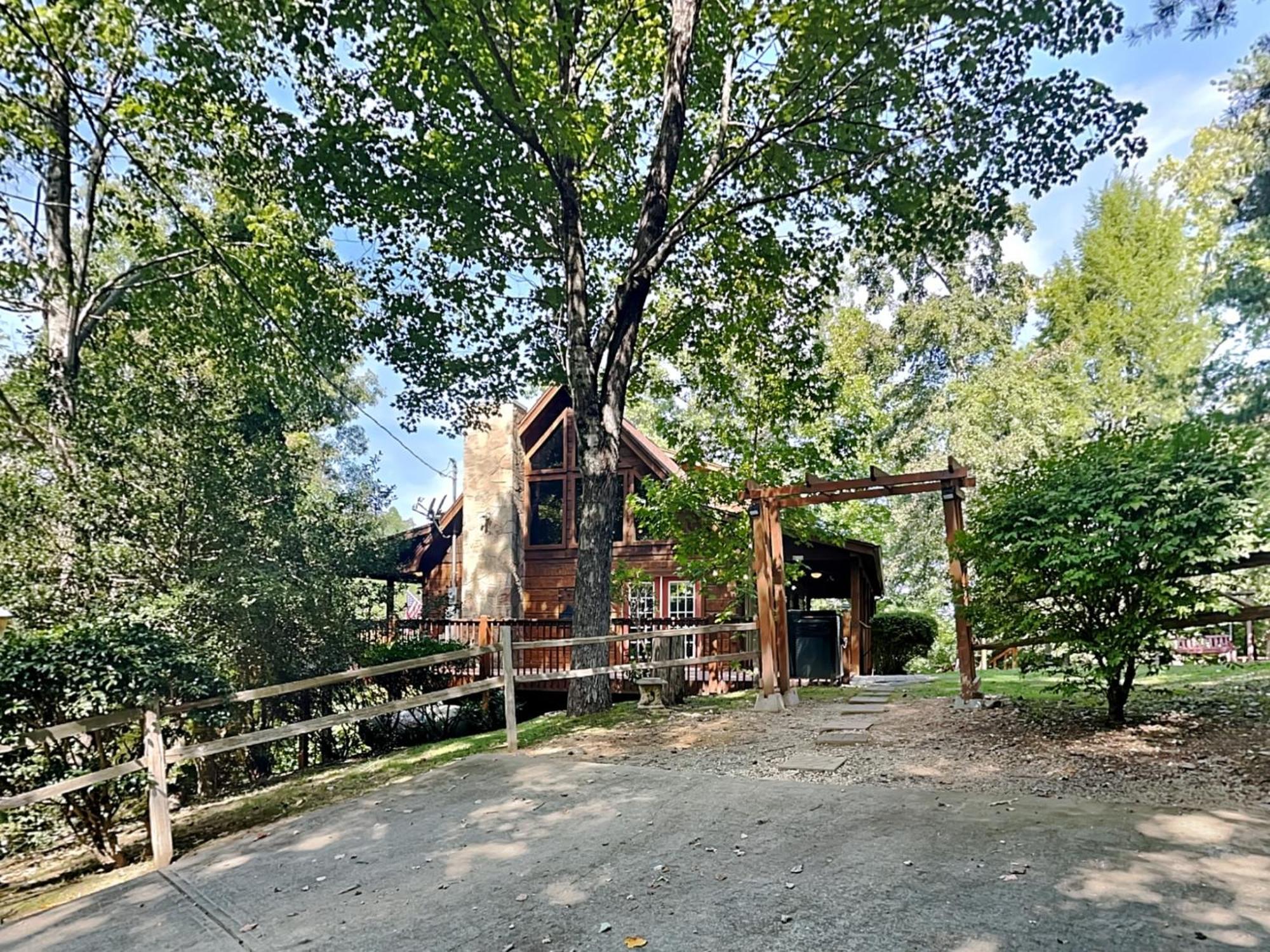 פיג'ן פורג' Lazy Cub Lodge מראה חיצוני תמונה